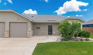 Building Photo - 168 Navarro Xing