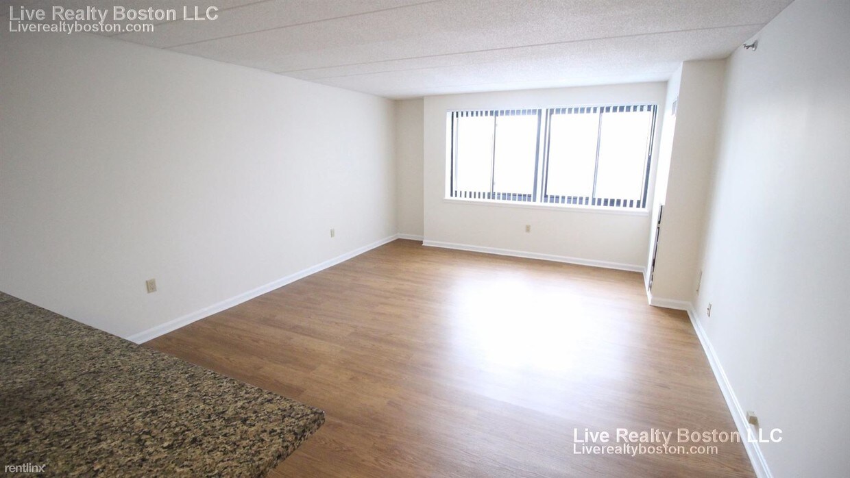 10 Summer St, Malden, MA 02148 Condo for Rent in Malden, MA