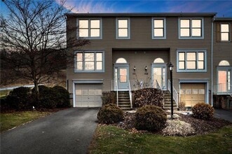 Building Photo - 1211 Meadowbrook Dr