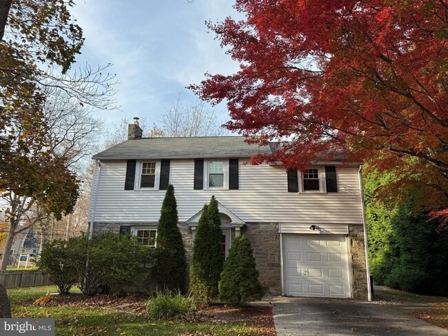 Photo - 412 Grange Rd House