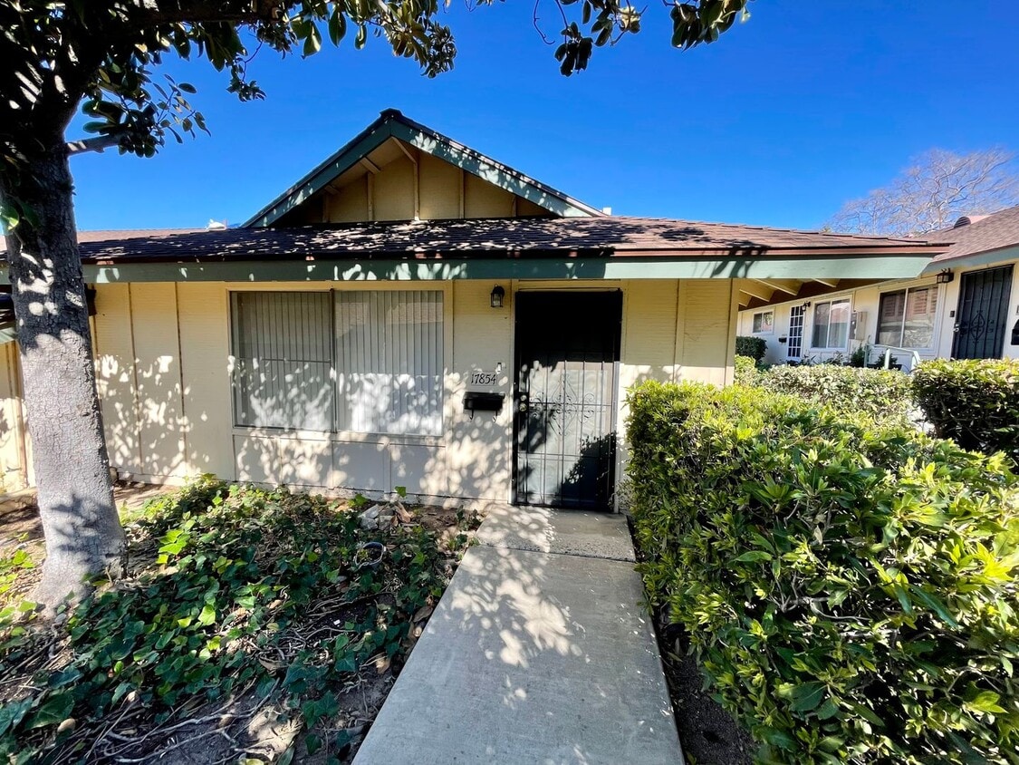 Cute 1 Bedroom 1 Bath Townhome for Rent - Cute 1 Bedroom 1 Bath Townhome for Rent
