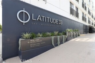 Building Photo - 3119 Vía Dolce