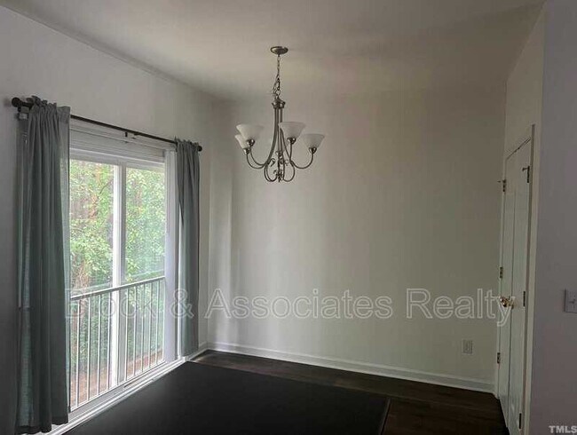 Foto del edificio - 2910 Barrymore St