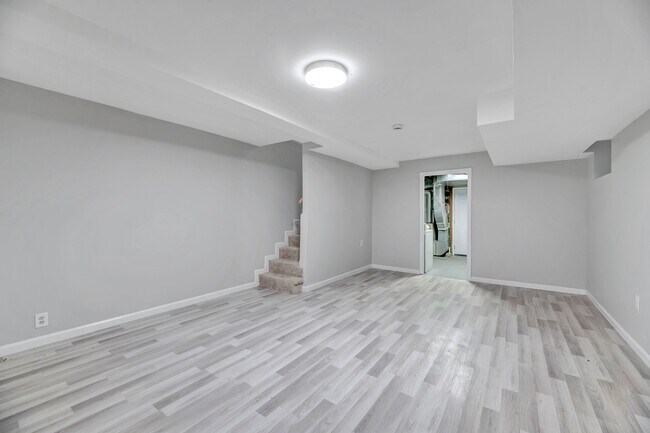 Foto del edificio - 41 Tuckerman St NW