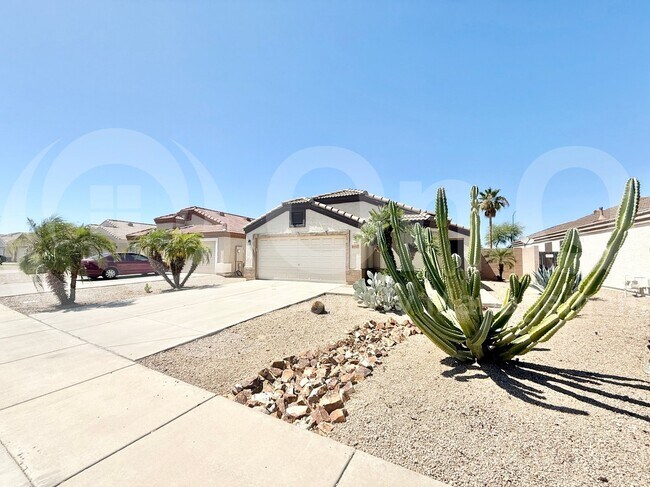 Foto del edificio - 15532 W Port Royale Ln