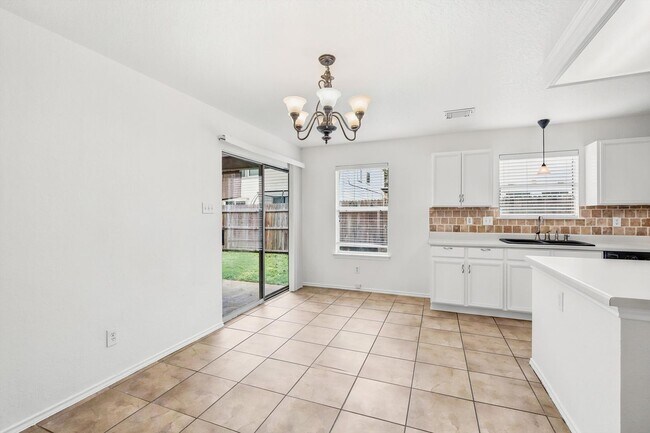 Foto del edificio - Freshly Painted 3 bedroom home!
