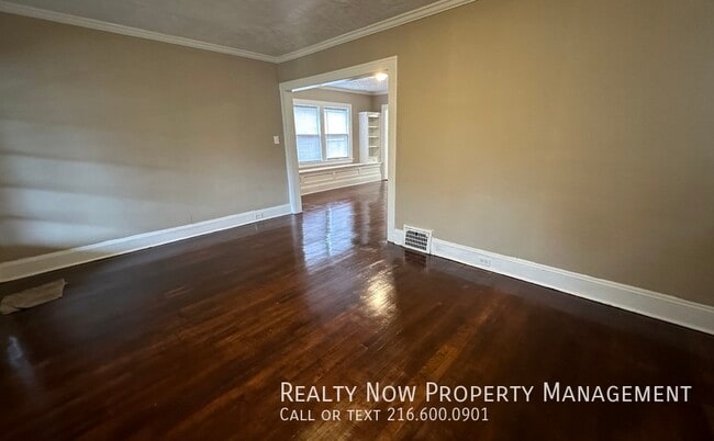 Building Photo - 3346 Desota Ave