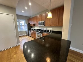 Building Photo - 40 Medford St
