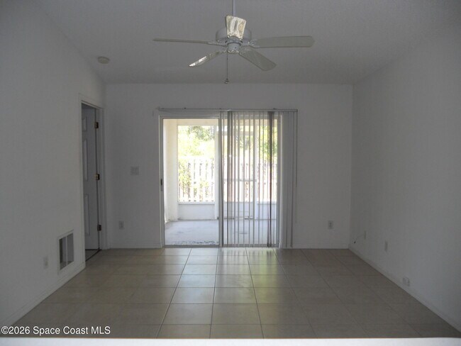 Foto del edificio - 540 Benton Dr
