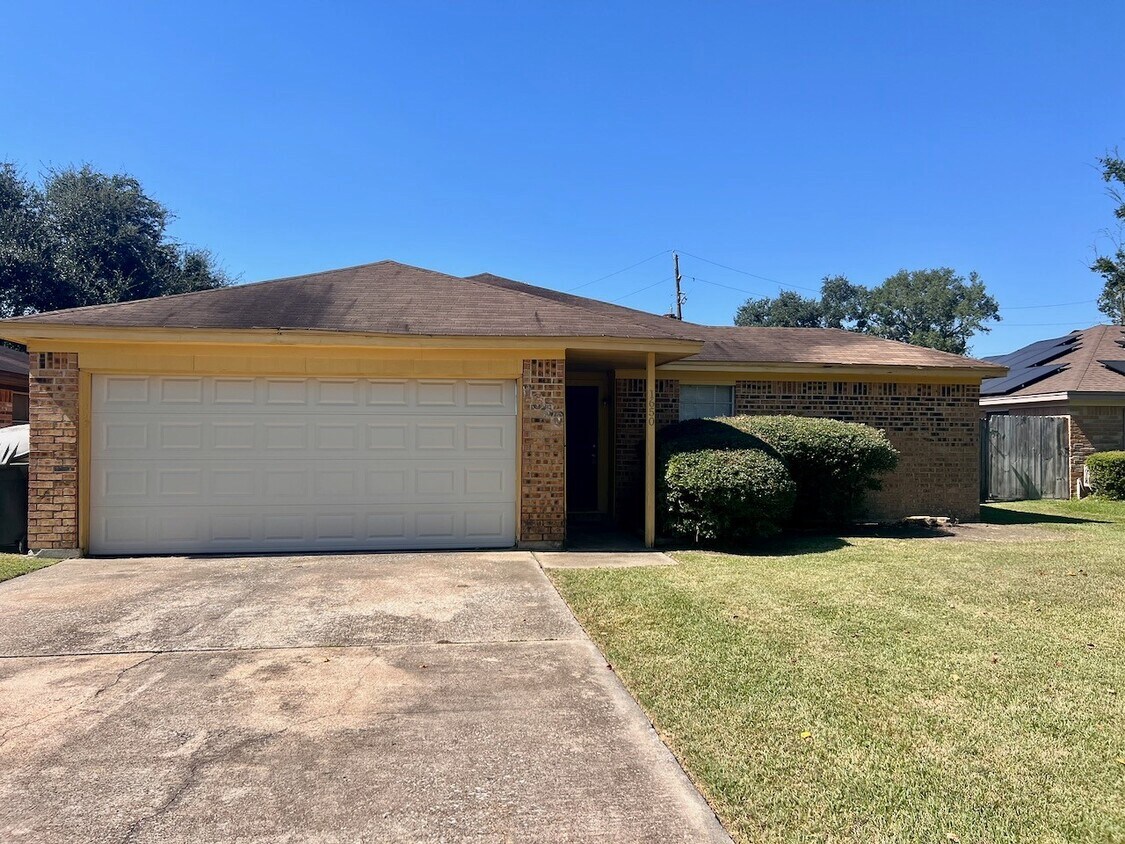 Foto principal - 1650 Shirley Cir