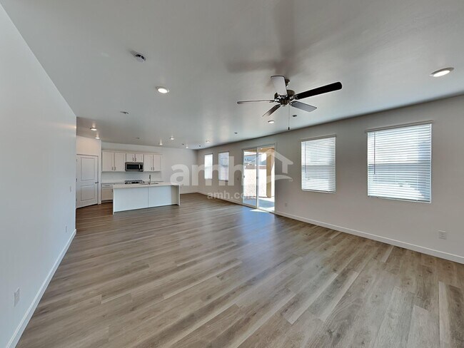 Building Photo - 6462 E Paseo Alga