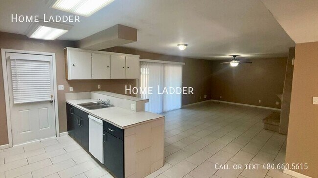 Foto del edificio - 1128 E Broadmor Dr