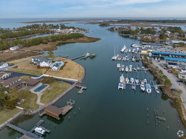 Dock your boat on Bennett Creek with access to the Chesapeake Bay in Poquoson.