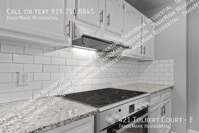 Foto del edificio - 421 Tolbert Ct