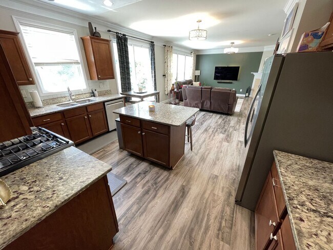 Building Photo - East Jefferson County Home For Rent
