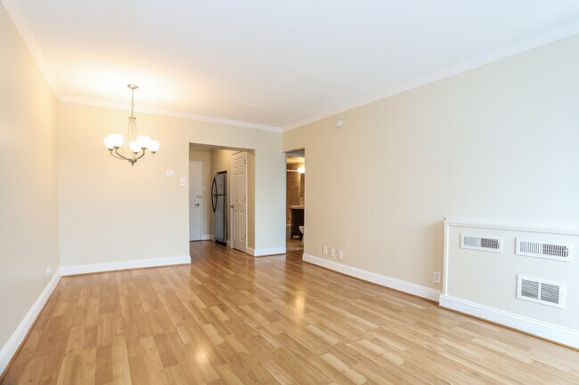 Foto del edificio - 240 M St SW