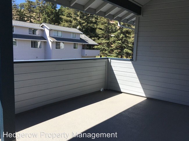 Foto del edificio - 1 br, 1 bath House - 17 Village Parkway