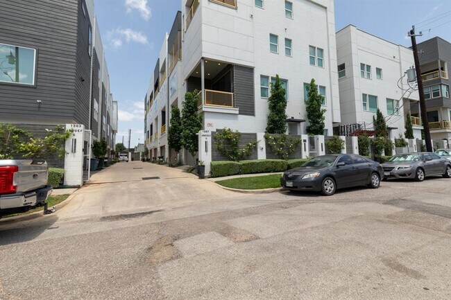 Foto del edificio - 1207 Hickory St