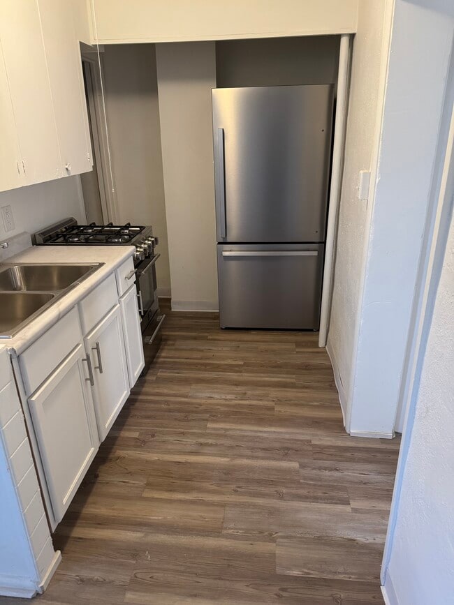 Building Photo - 3612 Ingersoll Ave