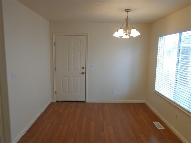 Foto del edificio - 4029 E Dillons Drive