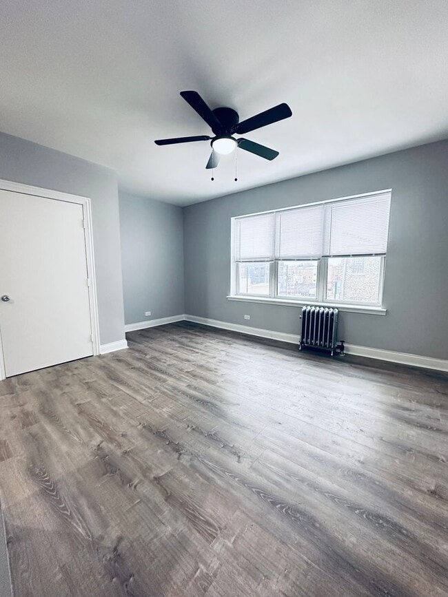 Foto del edificio - 4756 N. Maplewood Ave.