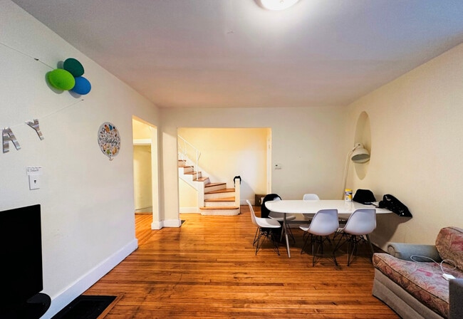 Building Photo - 20 Wadsworth St