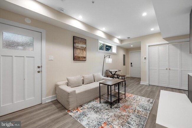 Foto del edificio - 3517 14th St NW