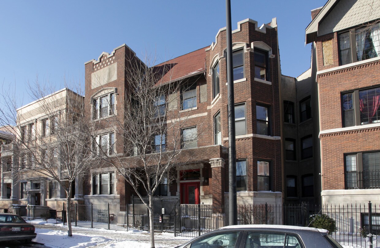 Primary Photo - 3524-3526 S King Dr
