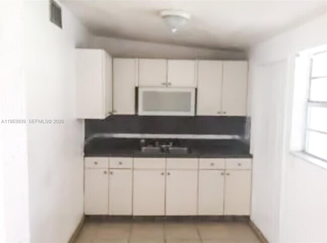 Foto del edificio - 1530 NW 11th Ct