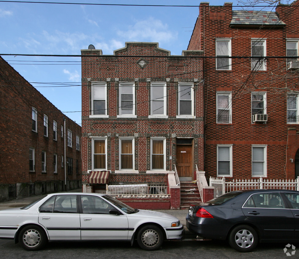 Primary Photo - 222 E 39th St