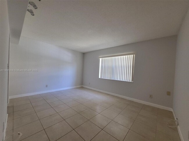 Foto del edificio - 9011 SW 138th St