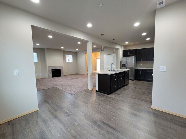 Foto del edificio - 4 Bedroom Home in Pinnacle Peak