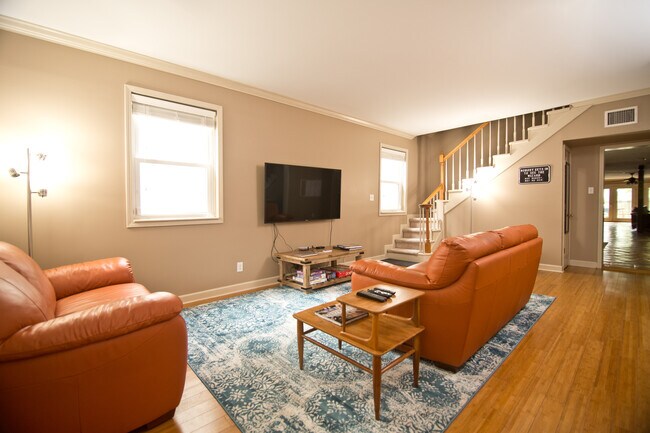 Foto del edificio - 5015 S Johnson St