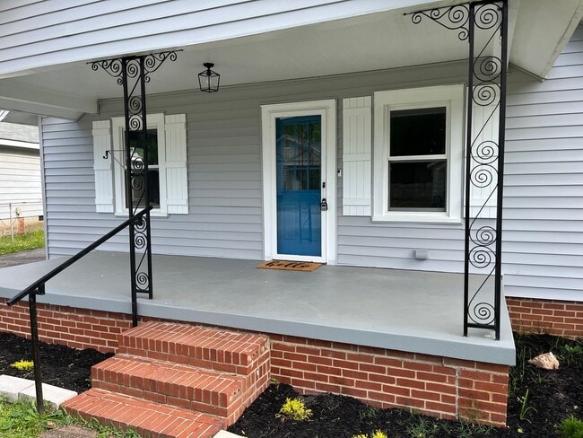 Building Photo - Greer - 3Bd/2Ba, 1056 SF