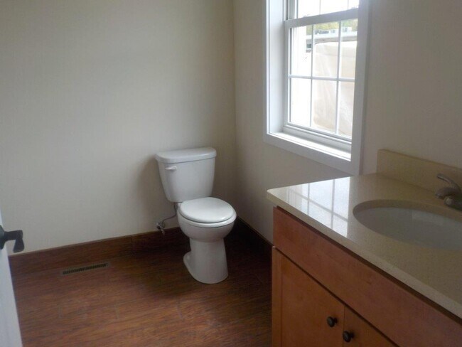 Foto del edificio - 3 Bedroom, 3 1/2 Bathroom Townhouse on Easterly Parkway