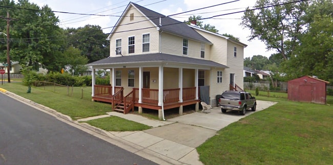 Building Photo - 5200 Kenesaw St