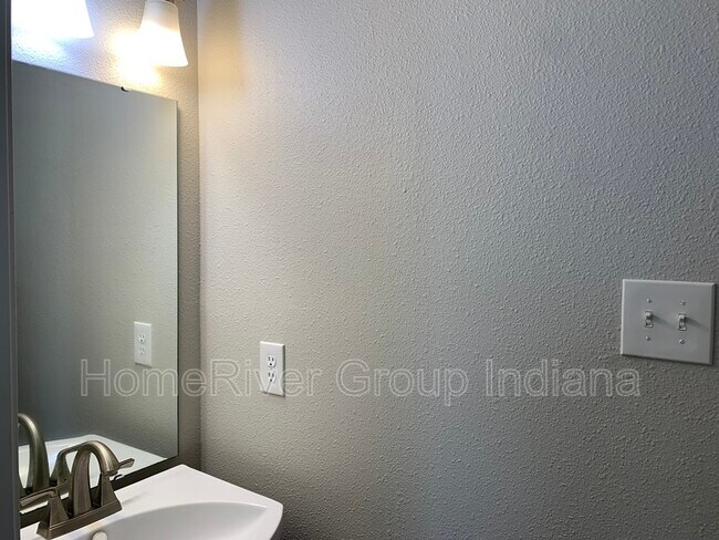 Building Photo - 13011 Coyote Run