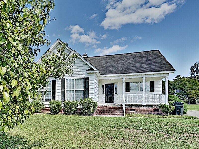 12 Colony Dr, Camden, SC 29020 House Rental in Camden, SC