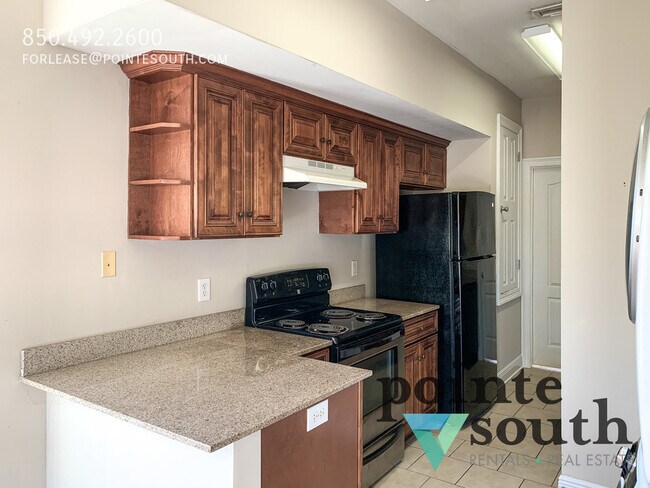 Building Photo - Townhome in Foley!
