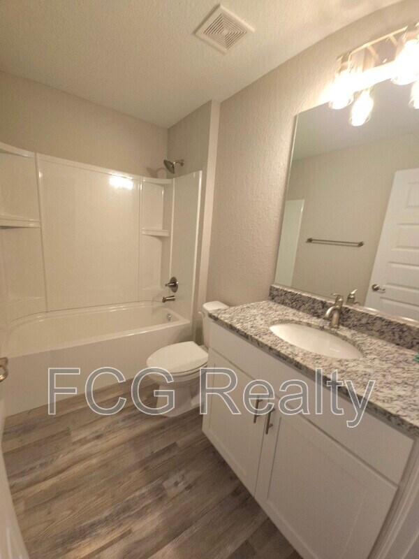 Building Photo - 5 Pine Course Trail