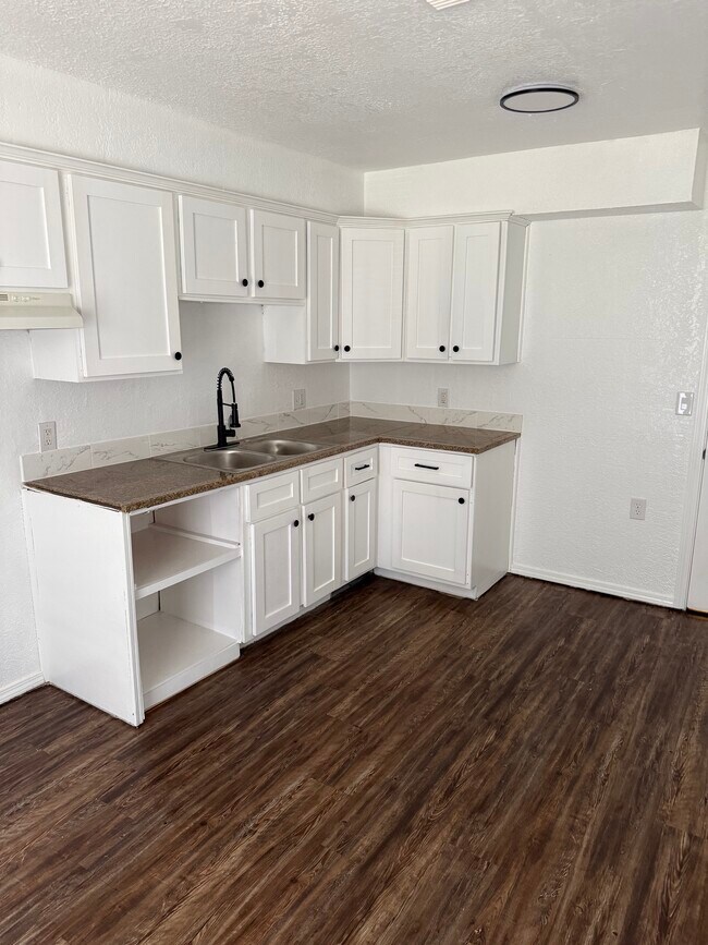 Foto del edificio - 324 NW 96th St