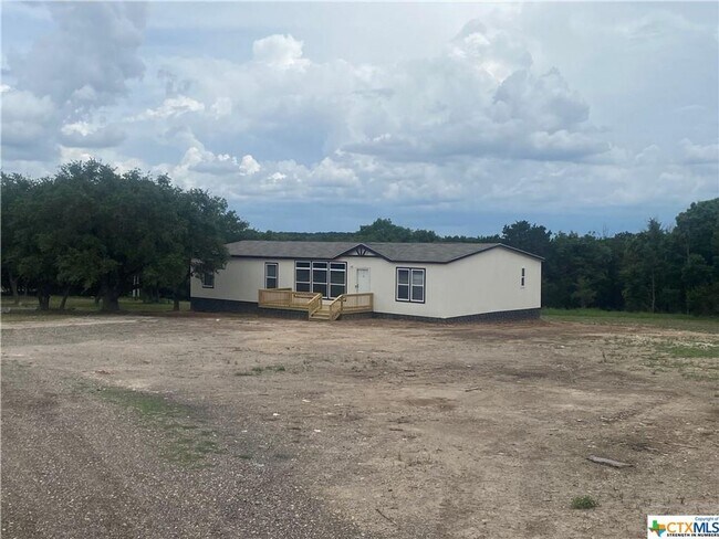 Building Photo - Beautiful Home with Lots of Space