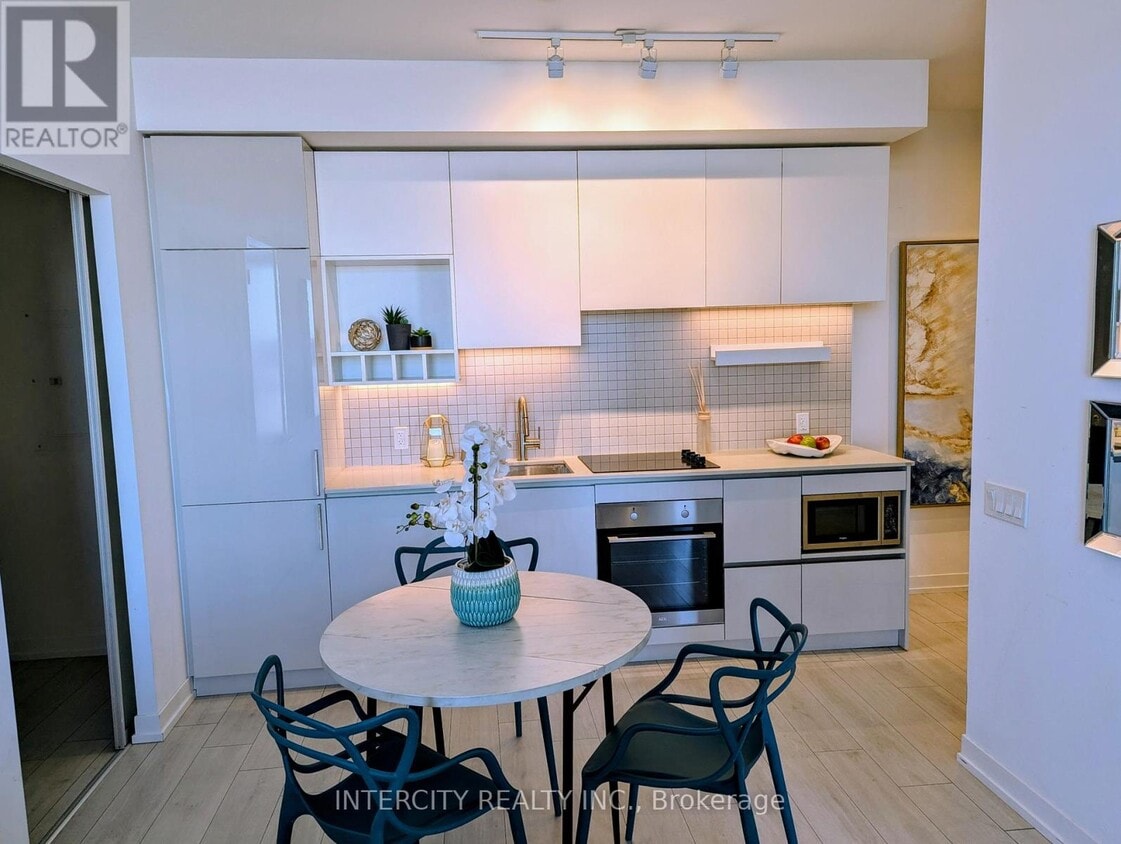 Primary Photo - 898 Portage Pkwy