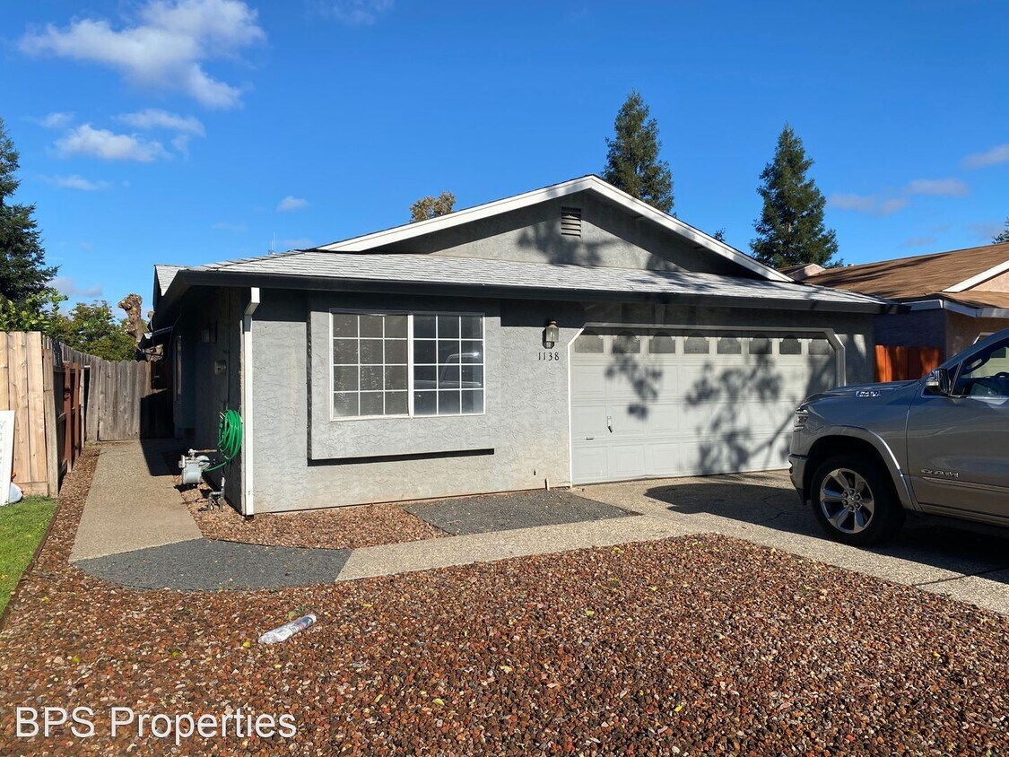 Primary Photo - 3 br, 2 bath House - 1138 Walnut Glen Court