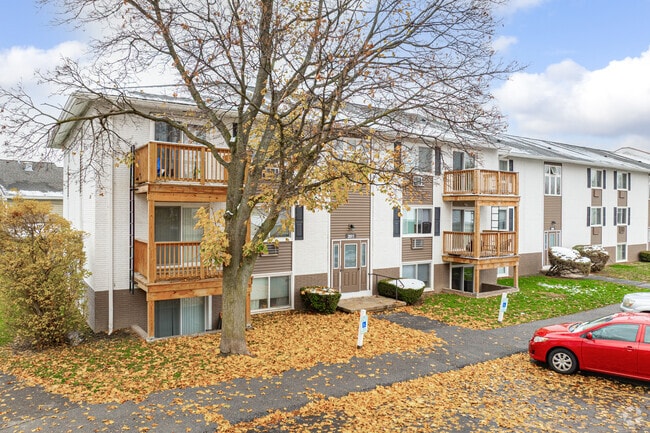 Building Photo - Wedgewood West