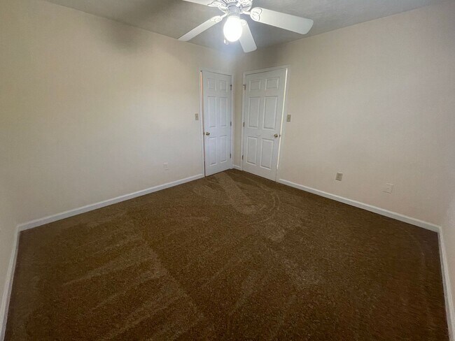 Building Photo - PRE-LEASING FOR AUGUST 7 2026!