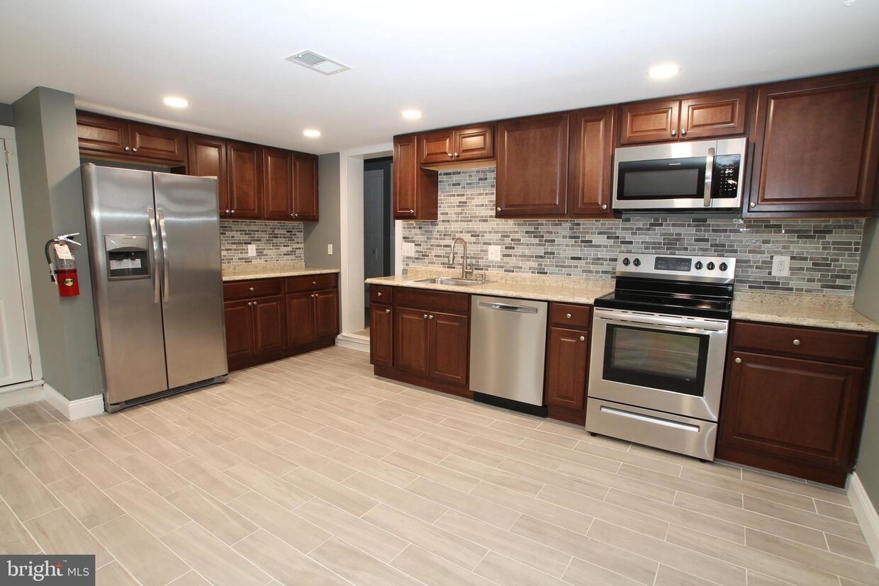 Foto principal - 538 Durham Rd