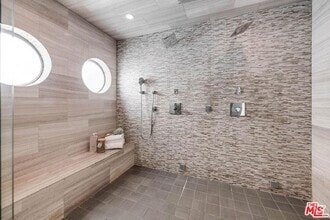 Building Photo - 770 Paseo Miramar