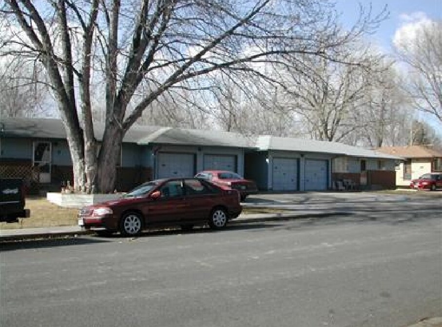 Primary Photo - 1015 Roosevelt Ave