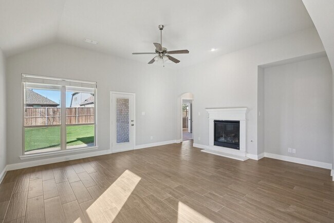 Foto del edificio - 1709 Everitt Trail